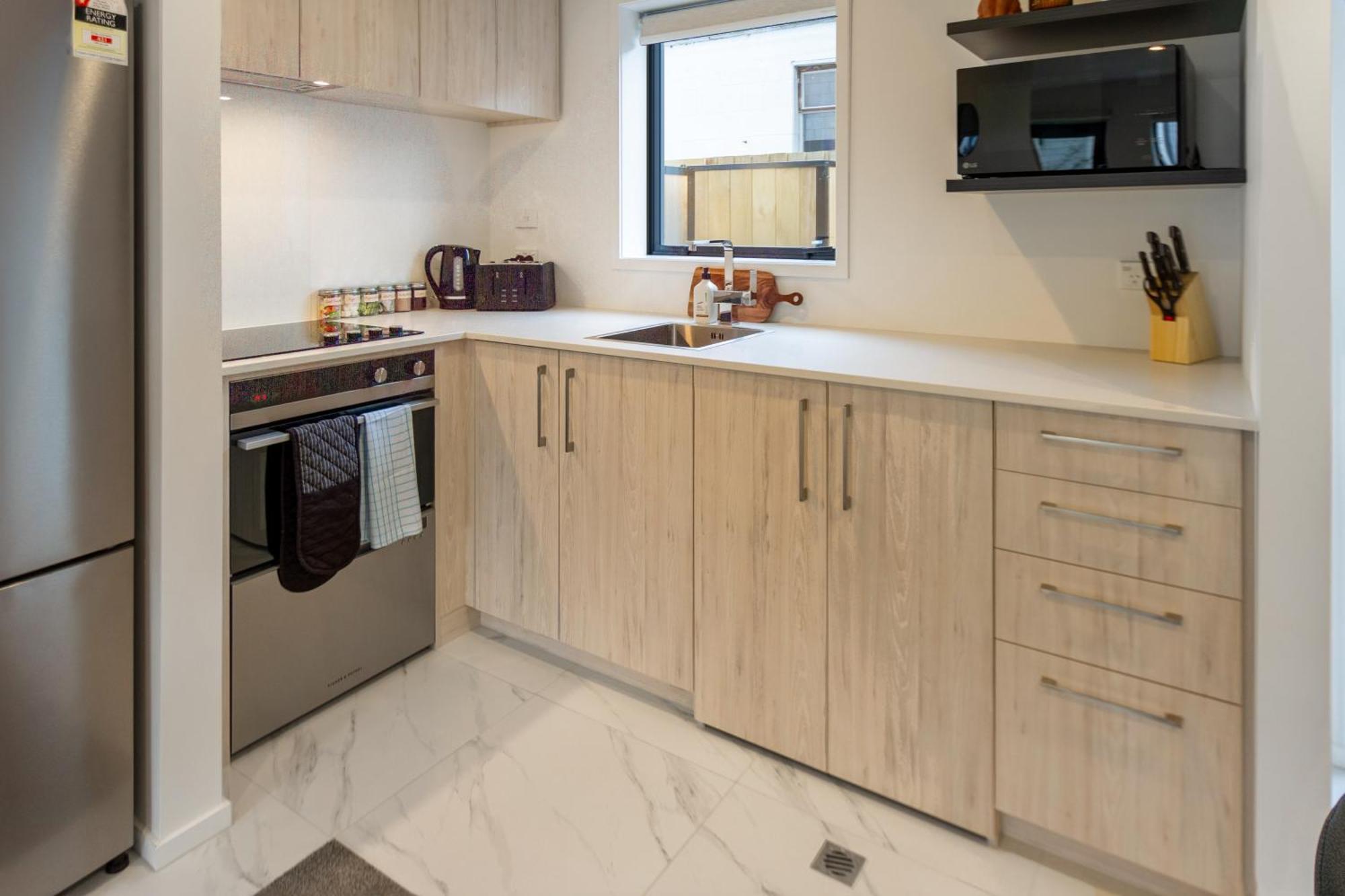 Cashel Street Hideaway 2 Bed 2 Bath Apartment Christchurch