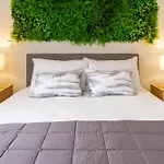 Cashel Street Hideaway 2 Bed 2 Bath